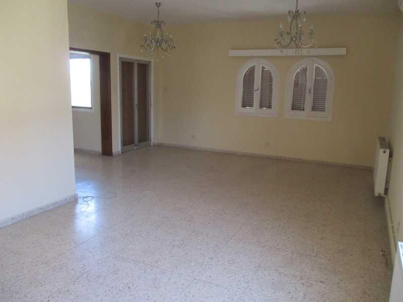 3-bedroom apartment to rent: https://www.bazaraki.com/adv/5794720_3-bedroom-apartment-to-rent (www.bazaraki.com)