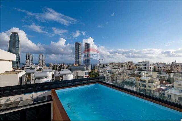 3-bedroom penthouse for sale: https://www.bazaraki.com/adv/5798073_3-bedroom-penthouse-for-sale (www.bazaraki.com)