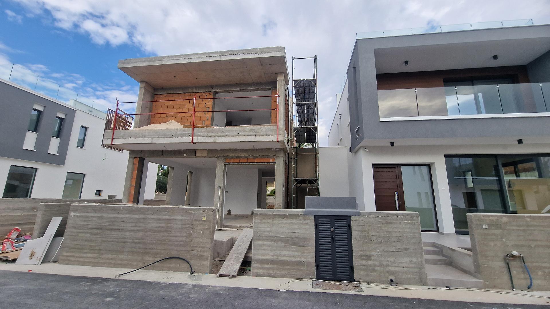 New 3-bedroom house in Paphos № 153079: https://dom.com.cy/en/catalog/sale/153079/ (dom.com.cy)
