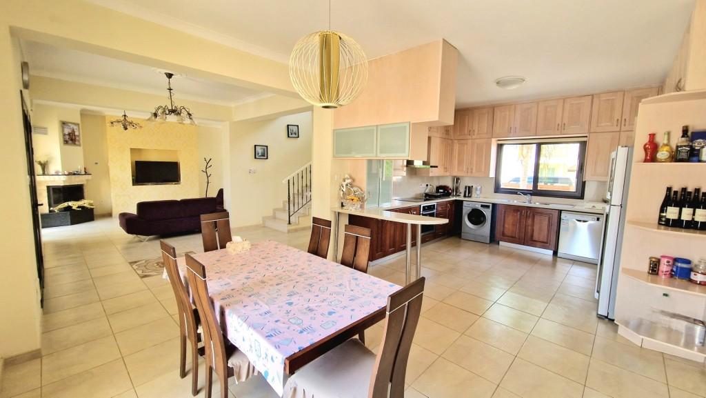 3 Bedroom Detached House For Sale: https://www.zyprus.com/property/39366/3-bedrooms-house-detached-house-in-frenaros-famagusta (www.zyprus.com)