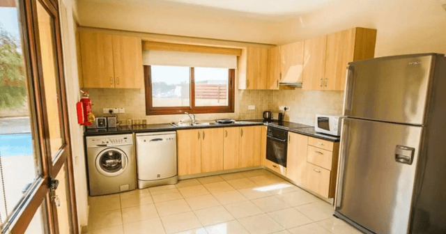 3-bedroom detached house for sale: https://www.bazaraki.com/adv/5786624_3-bedroom-detached-house-for-sale (www.bazaraki.com)