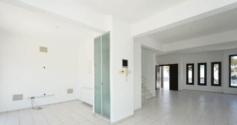 4 bedroom house for sale in Nisou: https://www.facebook.com/marketplace/item/2140911273083648 (www.facebook.com)