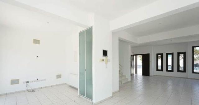 4 bedroom house for sale in Nisou: https://www.facebook.com/marketplace/item/2140911273083648 (www.facebook.com)