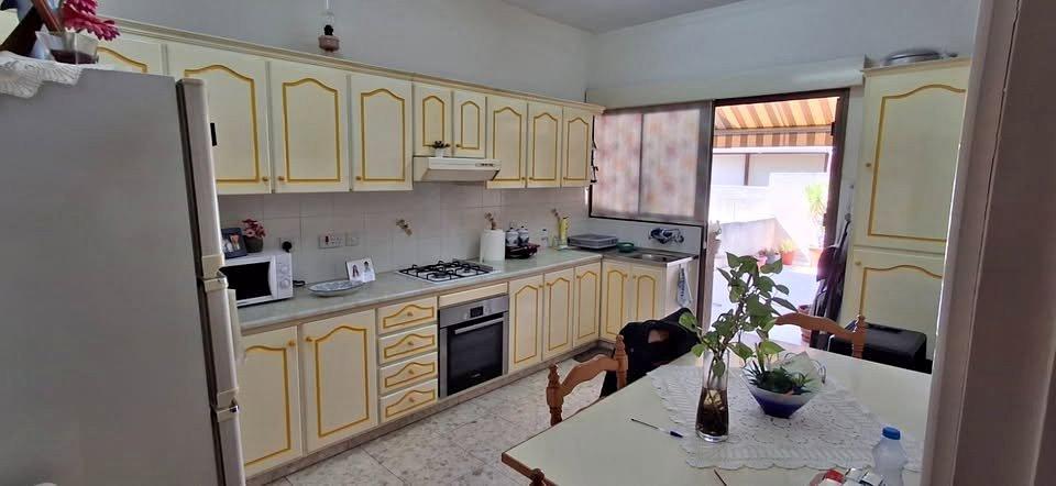 3 Beds 2 Baths House: https://www.facebook.com/marketplace/item/1474369333947608 (www.facebook.com)