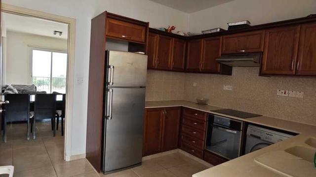 2-bedroom apartment to rent: https://www.bazaraki.com/adv/5792813_2-bedroom-apartment-to-rent (www.bazaraki.com)