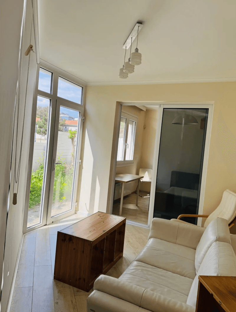 3-bedroom apartment to rent: https://www.bazaraki.com/adv/5787027_3-bedroom-apartment-to-rent (www.bazaraki.com)