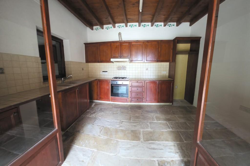 2 Bedroom Bungalow For Rent: https://www.zyprus.com/property/39368/2-bedrooms-house-bungalow-in-tala-paphos (www.zyprus.com)