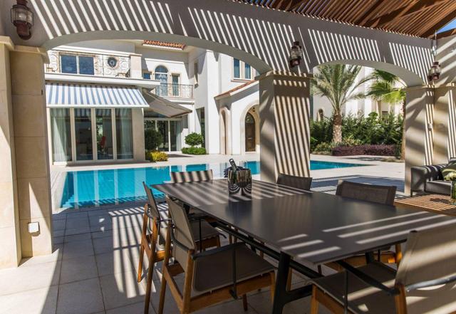 New 5-bedroom villa in Larnaca № 153403: https://dom.com.cy/en/catalog/sale/153403/ (dom.com.cy)