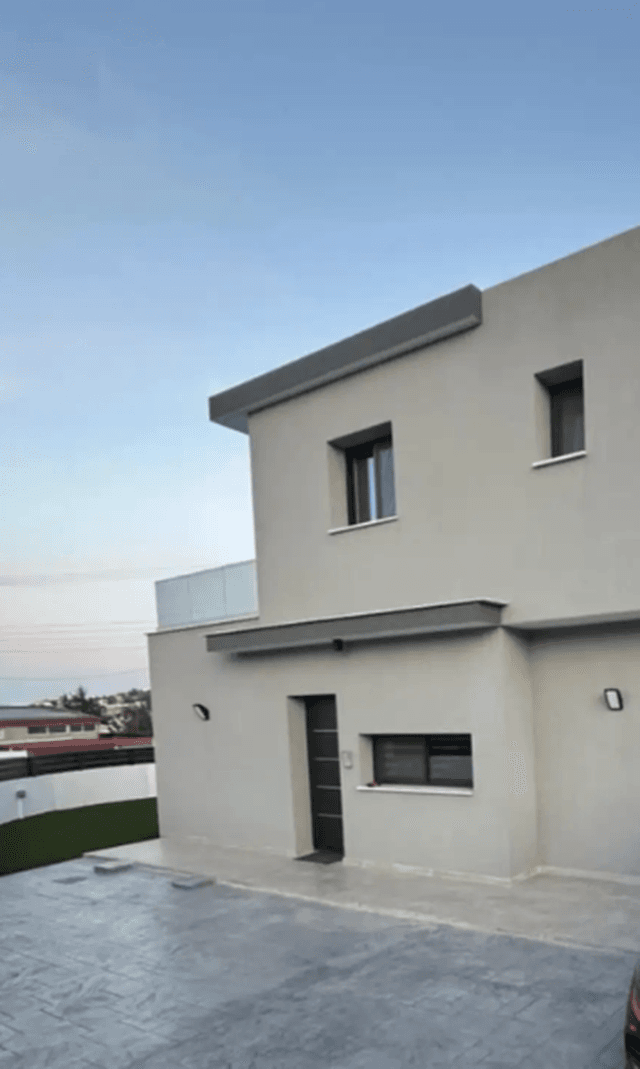 3-bedroom detached house to rent: https://www.bazaraki.com/adv/5796947_3-bedroom-detached-house-to-rent (www.bazaraki.com)