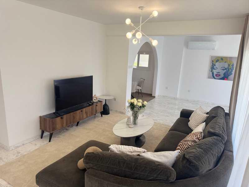 3-bedroom apartment to rent: https://www.bazaraki.com/adv/5794394_3-bedroom-apartment-to-rent (www.bazaraki.com)