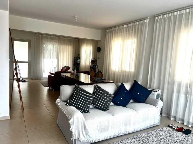 4-bedroom semi-detached for sale: https://www.bazaraki.com/adv/5765965_4-bedroom-semi-detached-for-sale (www.bazaraki.com)