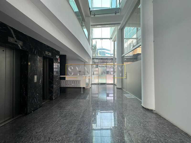 Modern office in city center: https://www.bazaraki.com/adv/5786413_modern-office-in-city-center (www.bazaraki.com)