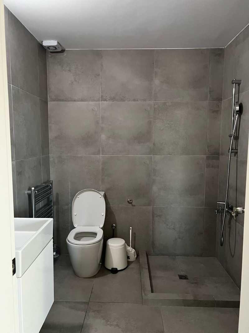3-bedroom penthouse to rent: https://www.bazaraki.com/adv/5787125_3-bedroom-penthouse-to-rent (www.bazaraki.com)
