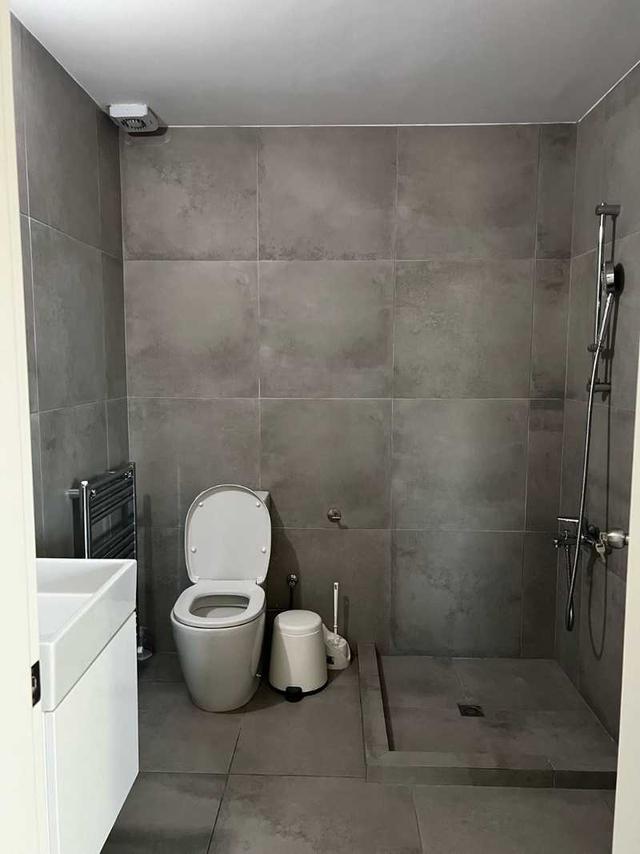3-bedroom penthouse to rent: https://www.bazaraki.com/adv/5787125_3-bedroom-penthouse-to-rent (www.bazaraki.com)