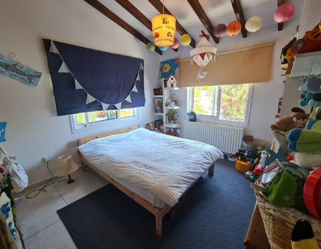 6-bedroom villa in Paphos № 153166: https://dom.com.cy/en/catalog/sale/153166/ (dom.com.cy)