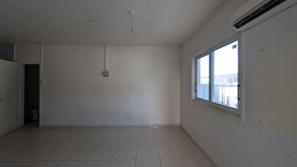 Residential Building 362 SQM For Sale: https://www.zyprus.com/property/39148/9-bedrooms-building-residential-building-in-kaimakli-nicosia (www.zyprus.com)