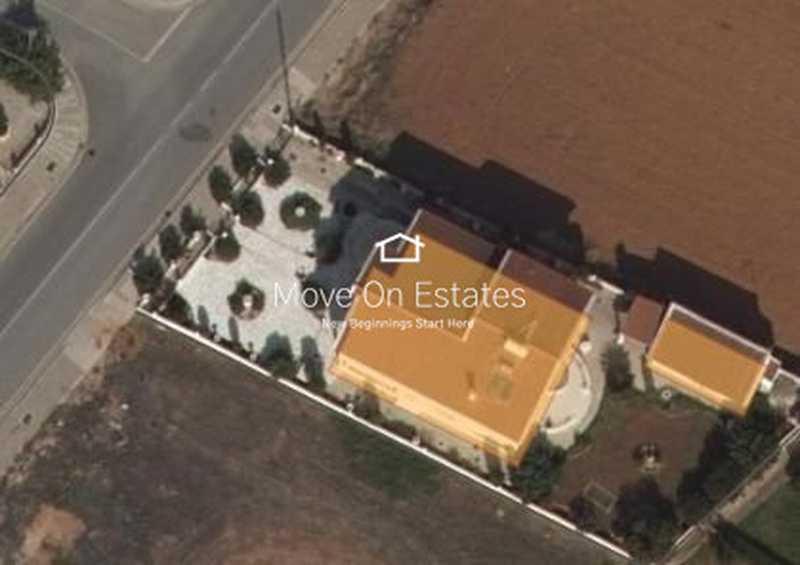 4-bedroom detached house for sale: https://www.bazaraki.com/adv/5786747_4-bedroom-detached-house-for-sale (www.bazaraki.com)
