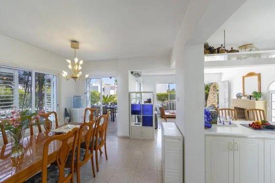 4-bedroom house in Famagusta № 152817: https://dom.com.cy/en/catalog/sale/152817/ (dom.com.cy)