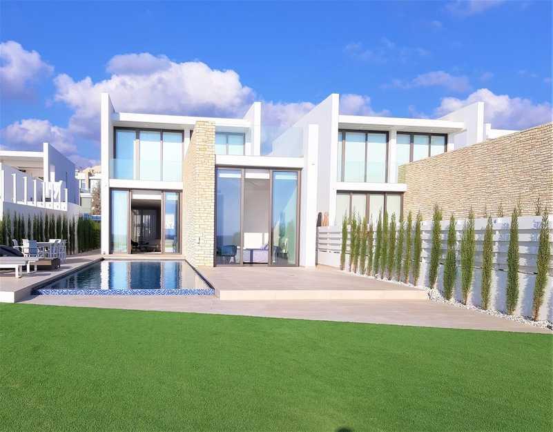 4-bedroom villa to rent: https://www.bazaraki.com/adv/5799360_4-bedroom-villa-to-rent (www.bazaraki.com)