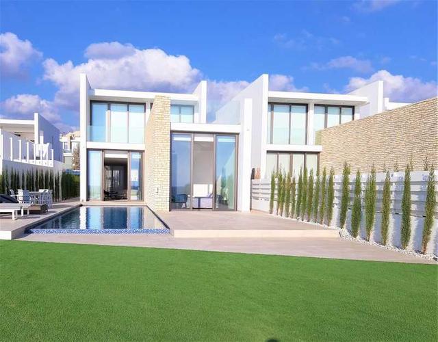 4-bedroom villa to rent: https://www.bazaraki.com/adv/5799360_4-bedroom-villa-to-rent (www.bazaraki.com)