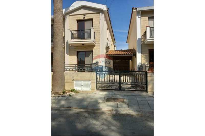5-bedroom detached house for sale: https://www.bazaraki.com/adv/5789320_5-bedroom-detached-house-for-sale (www.bazaraki.com)