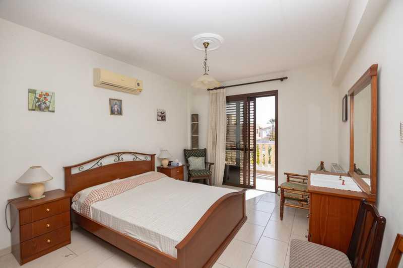 3-bedroom villa to rent: https://www.bazaraki.com/adv/5797191_3-bedroom-villa-to-rent (www.bazaraki.com)
