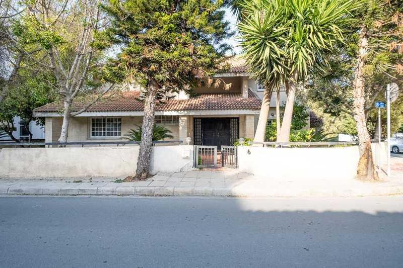 4-bedroom detached house for sale: https://www.bazaraki.com/adv/5799754_4-bedroom-detached-house-for-sale (www.bazaraki.com)