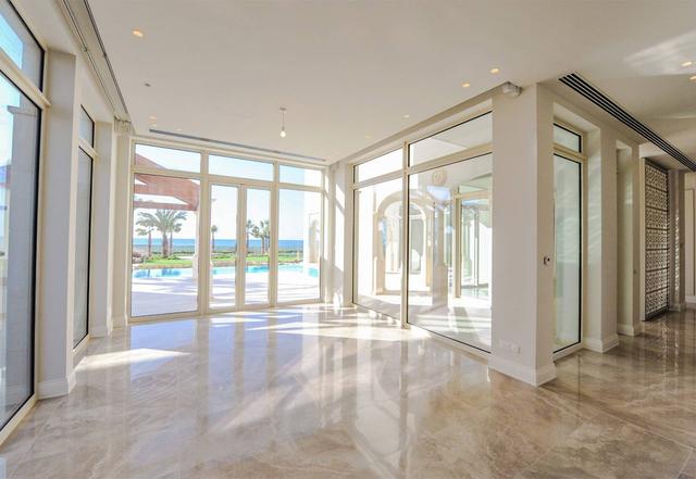 New 5-bedroom villa in Larnaca № 153380: https://dom.com.cy/en/catalog/sale/153380/ (dom.com.cy)