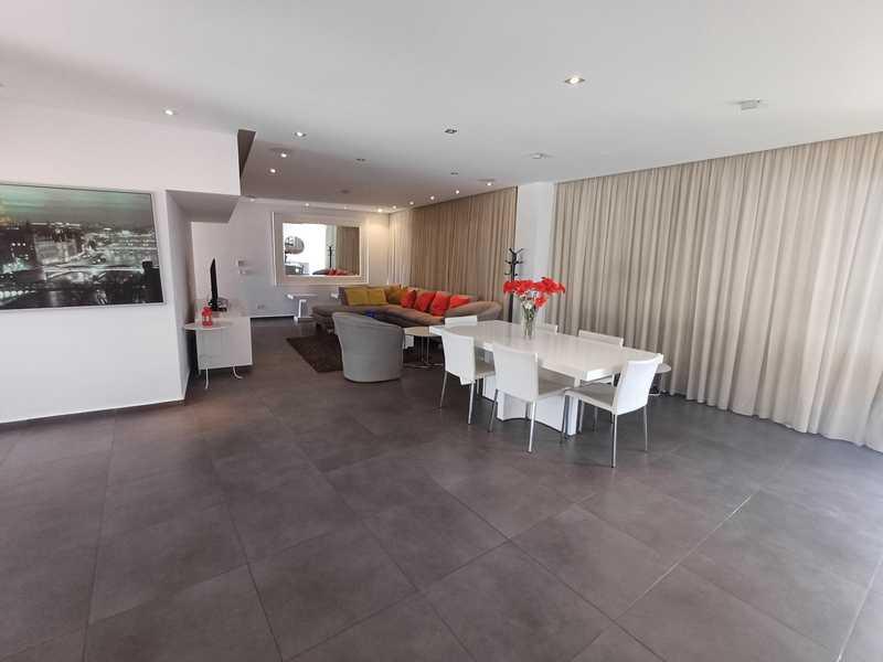 4-bedroom apartment to rent: https://www.bazaraki.com/adv/5795932_4-bedroom-apartment-to-rent (www.bazaraki.com)