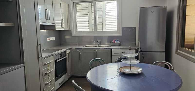 2-bedroom penthouse to rent: https://www.bazaraki.com/adv/5762311_2-bedroom-penthouse-to-rent (www.bazaraki.com)