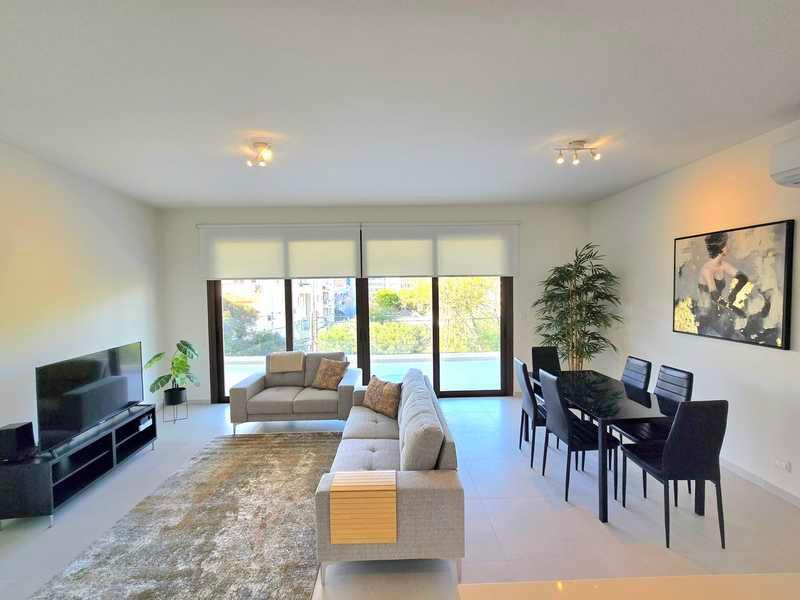 2-bedroom apartment to rent: https://www.bazaraki.com/adv/5790563_2-bedroom-apartment-to-rent (www.bazaraki.com)