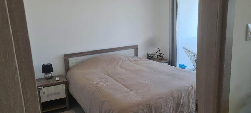 One bedroom apartment to rent: https://www.facebook.com/marketplace/item/619124597829695 (www.facebook.com)