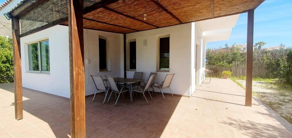 4 Bedroom Villa: https://www.facebook.com/marketplace/item/2563158520687796 (www.facebook.com)