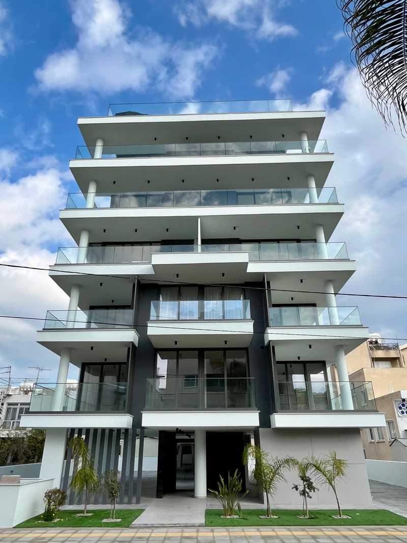 3-bedroom penthouse to rent: https://www.bazaraki.com/adv/5794730_3-bedroom-penthouse-to-rent (www.bazaraki.com)