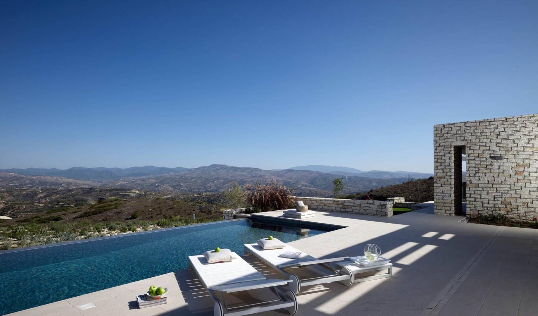New 3-bedroom villa in Paphos № 150288: https://dom.com.cy/en/catalog/sale/150288/ (dom.com.cy)
