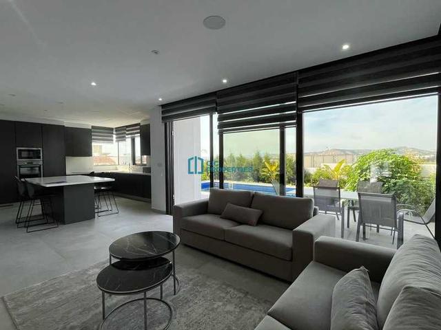 3-bedroom villa to rent: https://www.bazaraki.com/adv/5789012_3-bedroom-villa-to-rent (www.bazaraki.com)