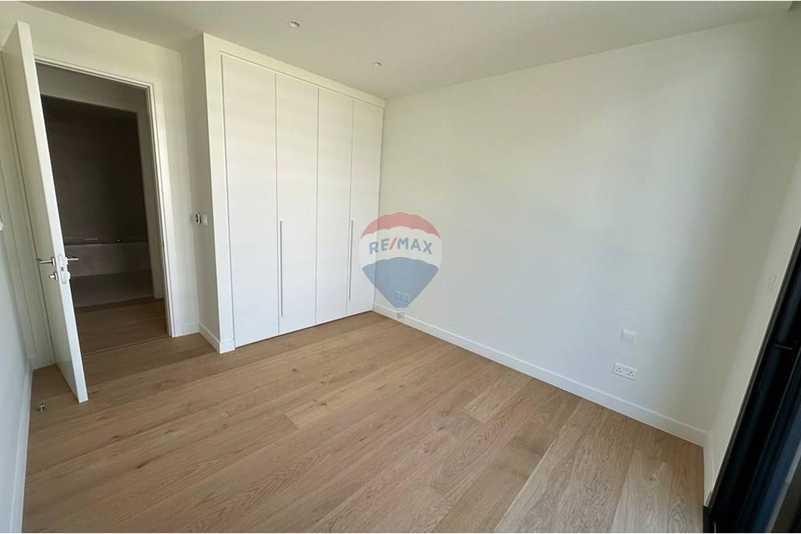 3-bedroom apartment for sale: https://www.bazaraki.com/adv/5798083_3-bedroom-apartment-for-sale (www.bazaraki.com)