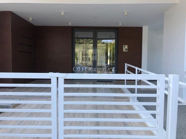 Beautiful two bedroom apartment with fireplace on a brand new buidling just opossite the park in Acropoli: https://www.offer.com.cy/en/beautiful-two-bedroom-apartment-with-fireplace-on-a-brand-new-buidling-just-opossite/21-712130/ (www.offer.com.cy)