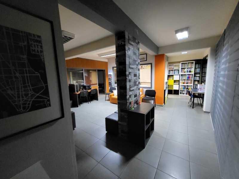 Office in city center: https://www.bazaraki.com/adv/5787141_office-in-city-center (www.bazaraki.com)
