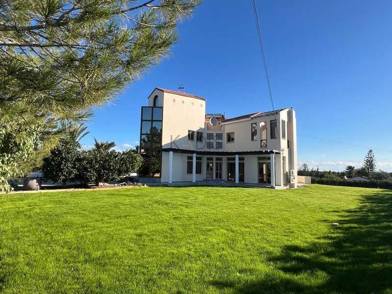 4-bedroom detached house for sale: https://www.bazaraki.com/adv/5791619_4-bedroom-detached-house-for-sale (www.bazaraki.com)