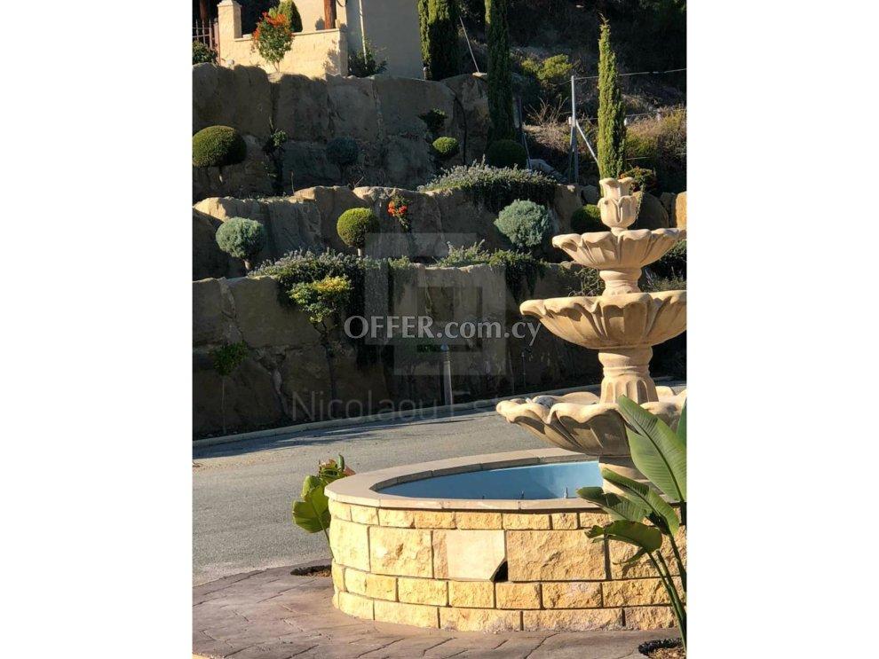 Amazing private five bedroom villa with garden and swimming pool for sale in Apsiou: https://www.offer.com.cy/en/amazing-private-five-bedroom-villa-with-garden-and-swimming-pool-for-sale-in-apsiou/21-718730/ (www.offer.com.cy)