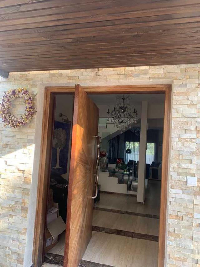 4-bedroom villa to rent: https://www.bazaraki.com/adv/5791431_4-bedroom-villa-to-rent (www.bazaraki.com)