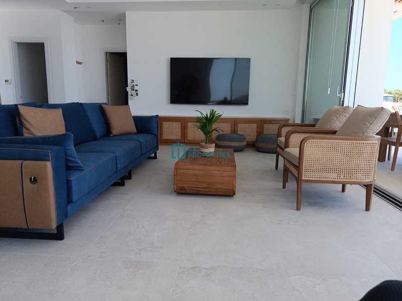 4-bedroom villa to rent: https://www.bazaraki.com/adv/5787566_4-bedroom-villa-to-rent (www.bazaraki.com)
