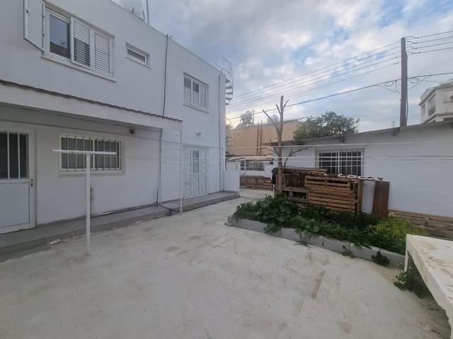 3 Beds 3 Baths House: https://www.facebook.com/marketplace/item/3675489166082502 (www.facebook.com)