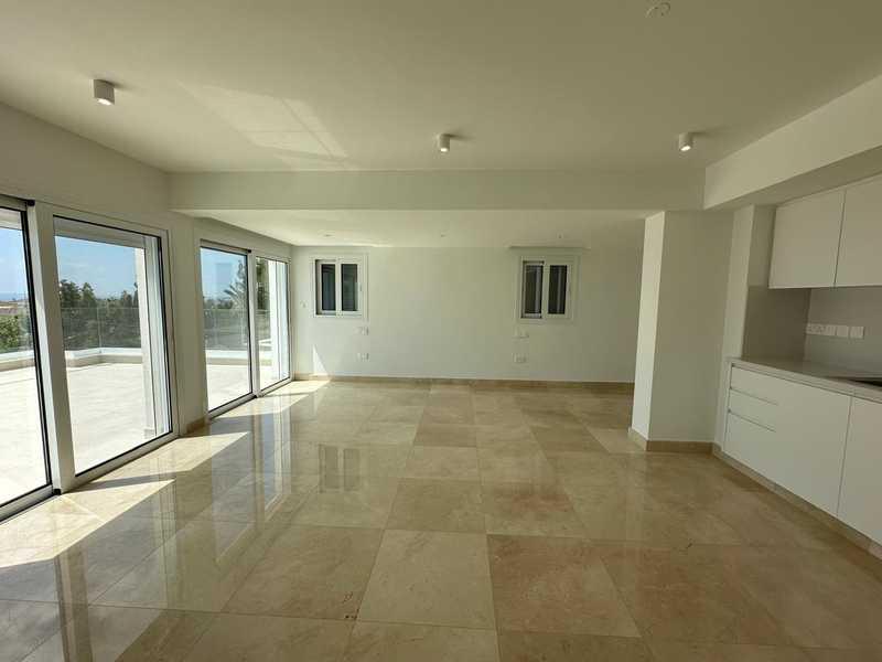  5-bedroom villa to rent: https://www.bazaraki.com/adv/5787190_5-bedroom-villa-to-rent (www.bazaraki.com)