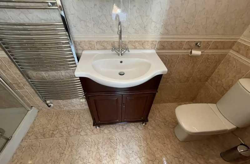 4-bedroom villa to rent: https://www.bazaraki.com/adv/5796415_4-bedroom-villa-to-rent (www.bazaraki.com)