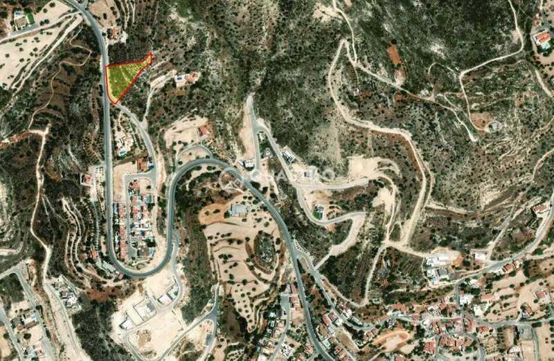 Residential land 2501 m²: https://www.bazaraki.com/adv/5797844_residential-land-2501-m2 (www.bazaraki.com)