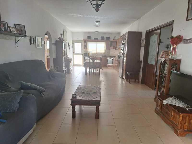 4-bedroom detached house for sale: https://www.bazaraki.com/adv/5797934_4-bedroom-detached-house-for-sale (www.bazaraki.com)