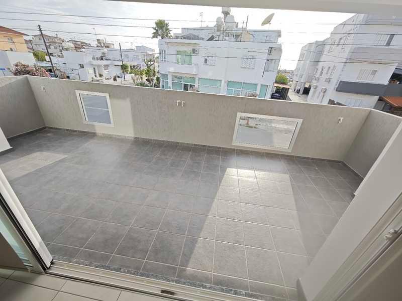 3-bedroom apartment to rent: https://www.bazaraki.com/adv/5786262_2-bedroom-penthouse-to-rent (www.bazaraki.com)