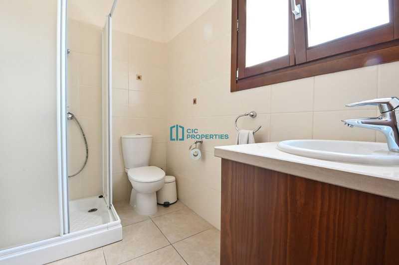 5-bedroom detached house for sale: https://www.bazaraki.com/adv/5788722_5-bedroom-detached-house-for-sale (www.bazaraki.com)